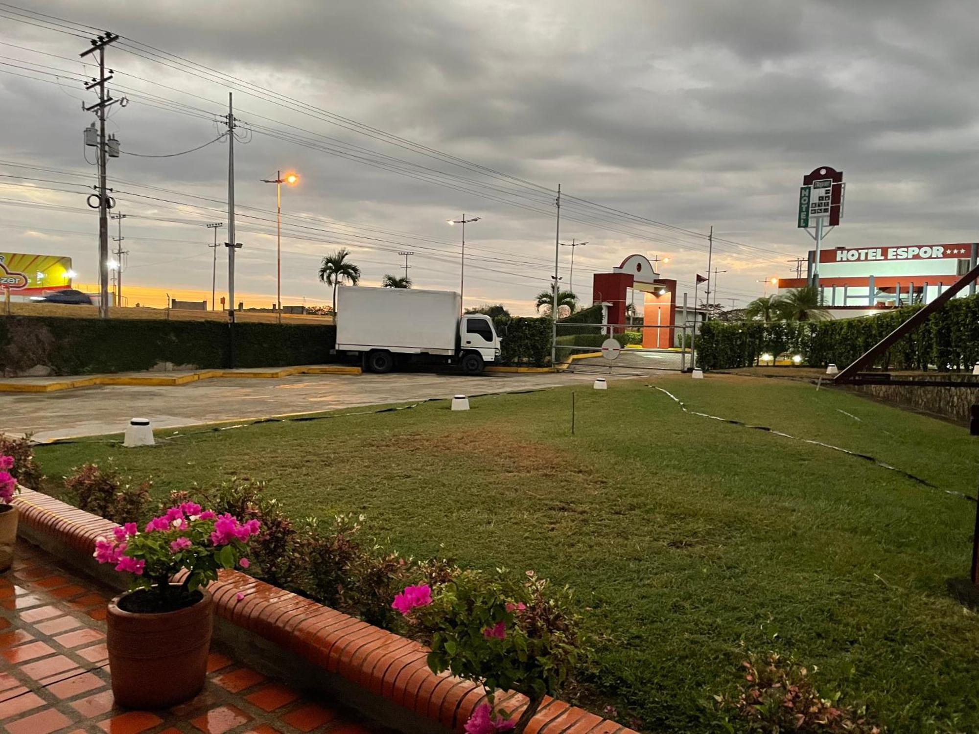 Hotel Espor Ca Barinas Exterior photo