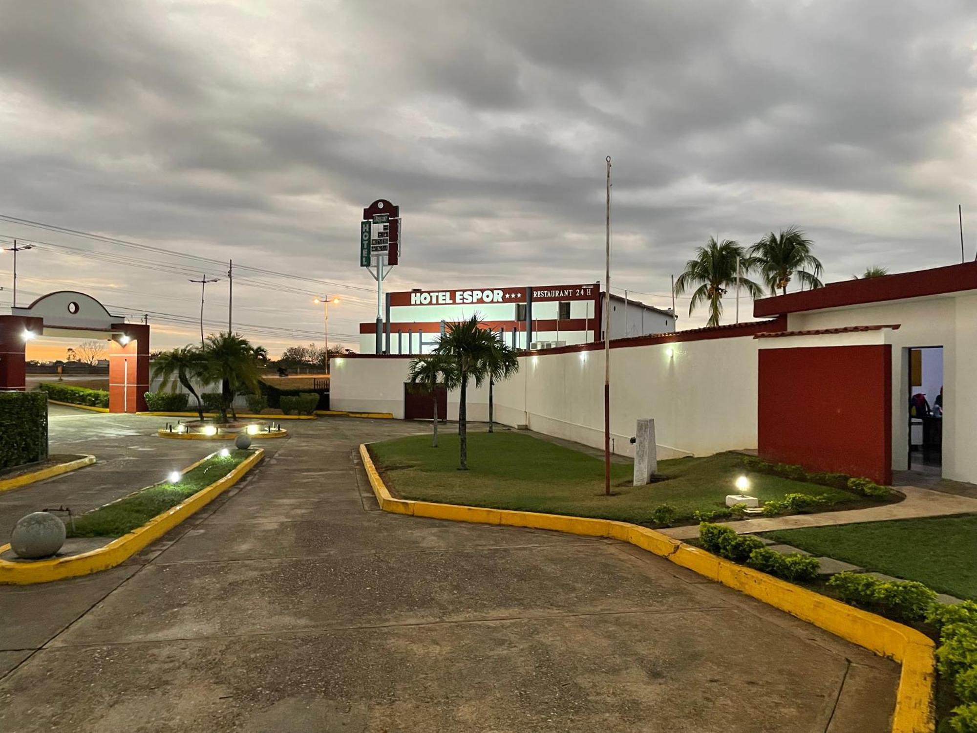 Hotel Espor Ca Barinas Exterior photo